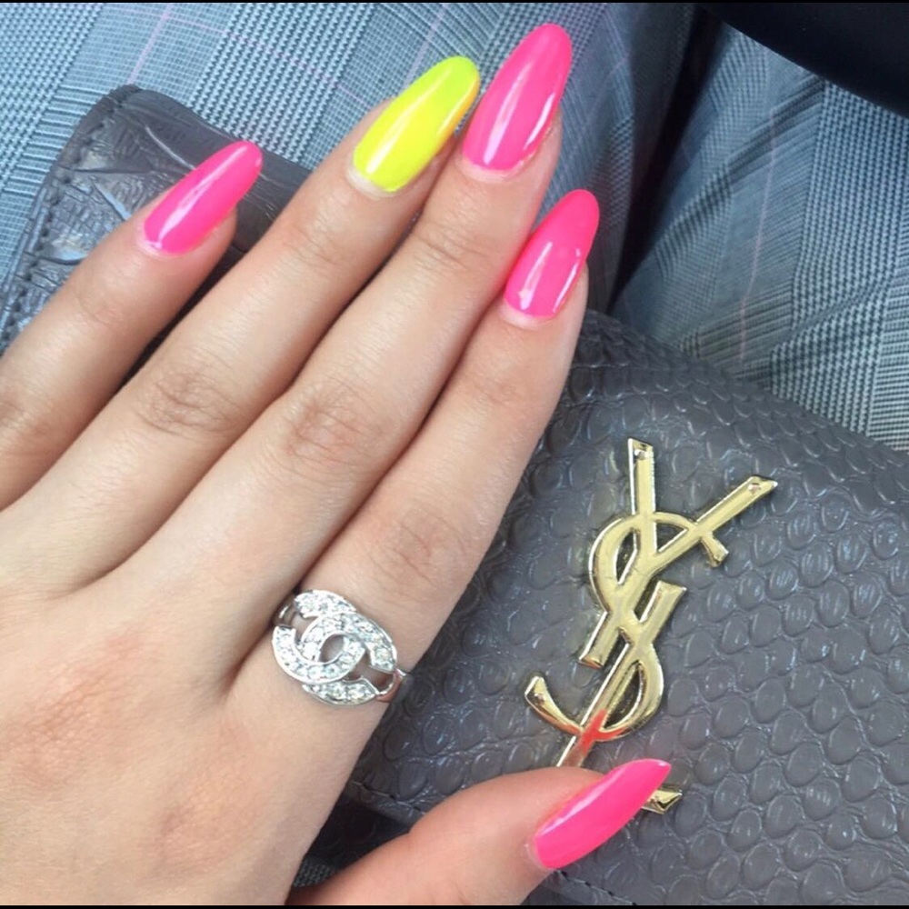 Glamorous Fashion Ring